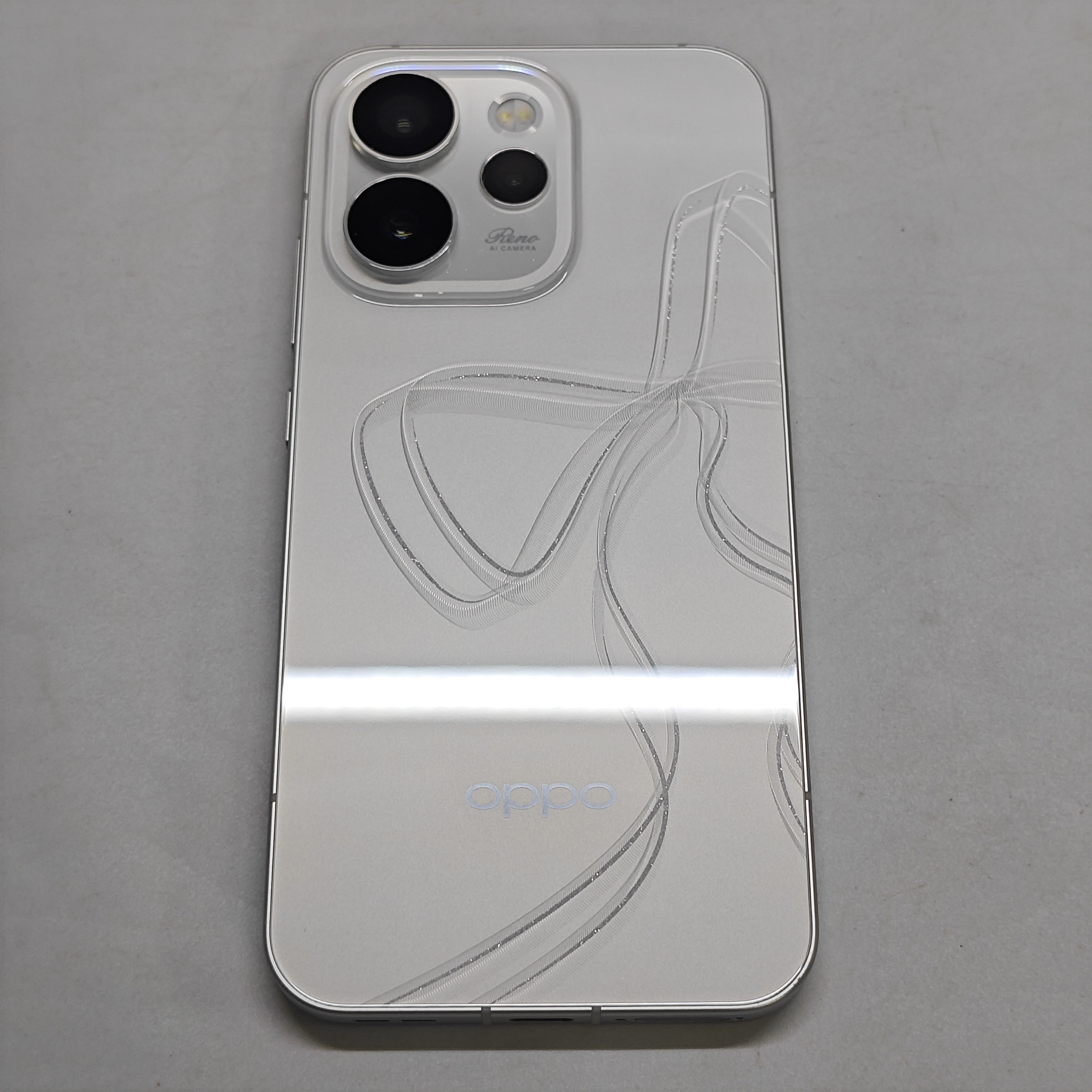 OPPO Reno15