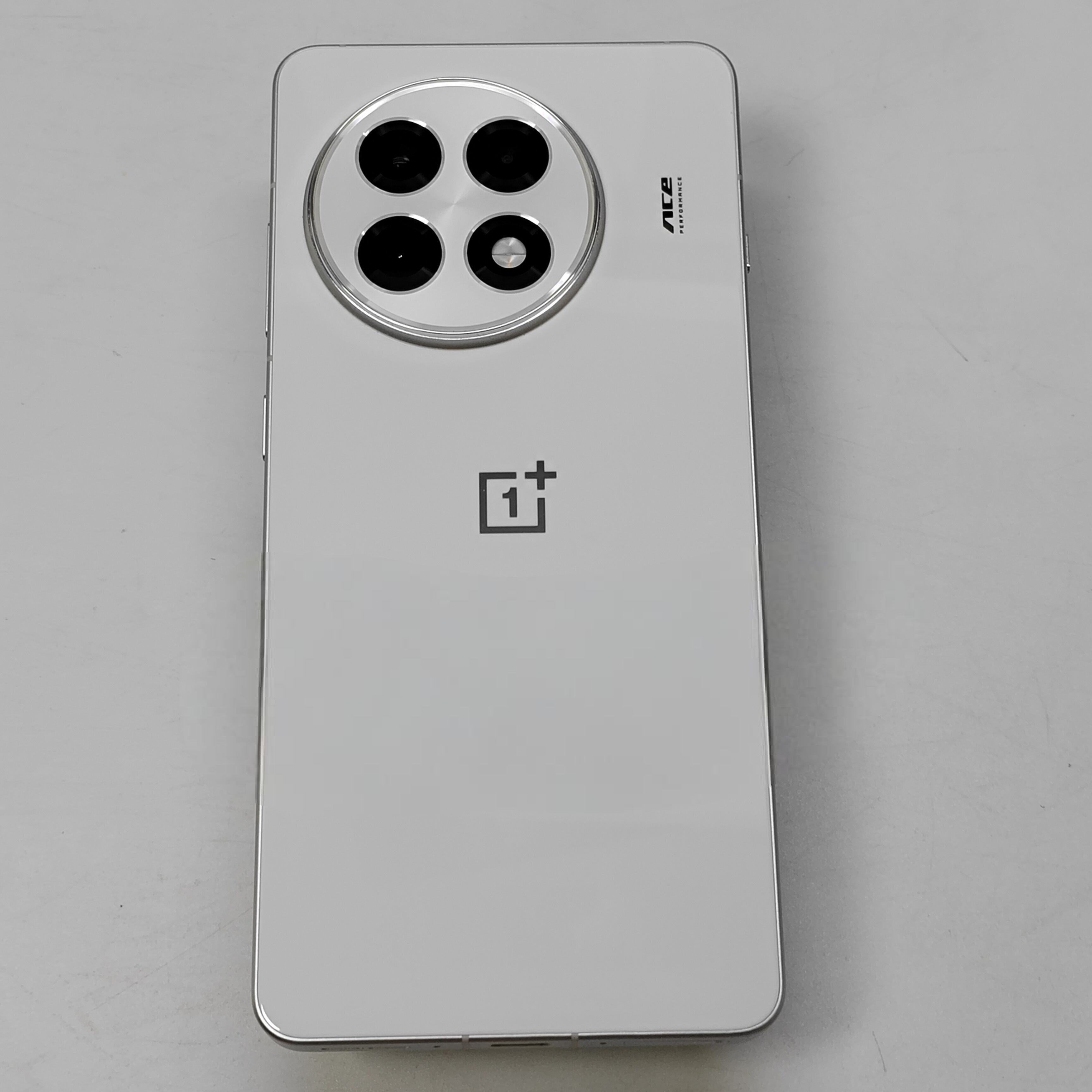 一加 Ace 5 Pro